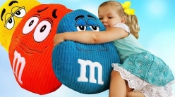 Embedded thumbnail for Bad Kid Steals Giant M&amp;amp;M&amp;#039;s, Kids Learn Colors with Candy, Baby Songs Nursery Rhymes for children