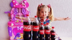 Embedded thumbnail for Coca Cola Finger Family Song for Children Toddlers and Babies Nursery Rhymes, Daddy finger