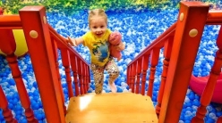 Embedded thumbnail for Кукла Беби Бон и День рождения на детской площадке Baby Born Doll fun play on the indoor playground