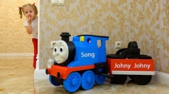 Embedded thumbnail for Маша и Медведь песня Джони Джони JOHNY JOHNY Yes Papa Nursery Rhymes Song with Masha and Bear