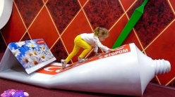 Embedded thumbnail for Дом великана Развлечения для детей Indoor playground for kids Funny Entertainment for children